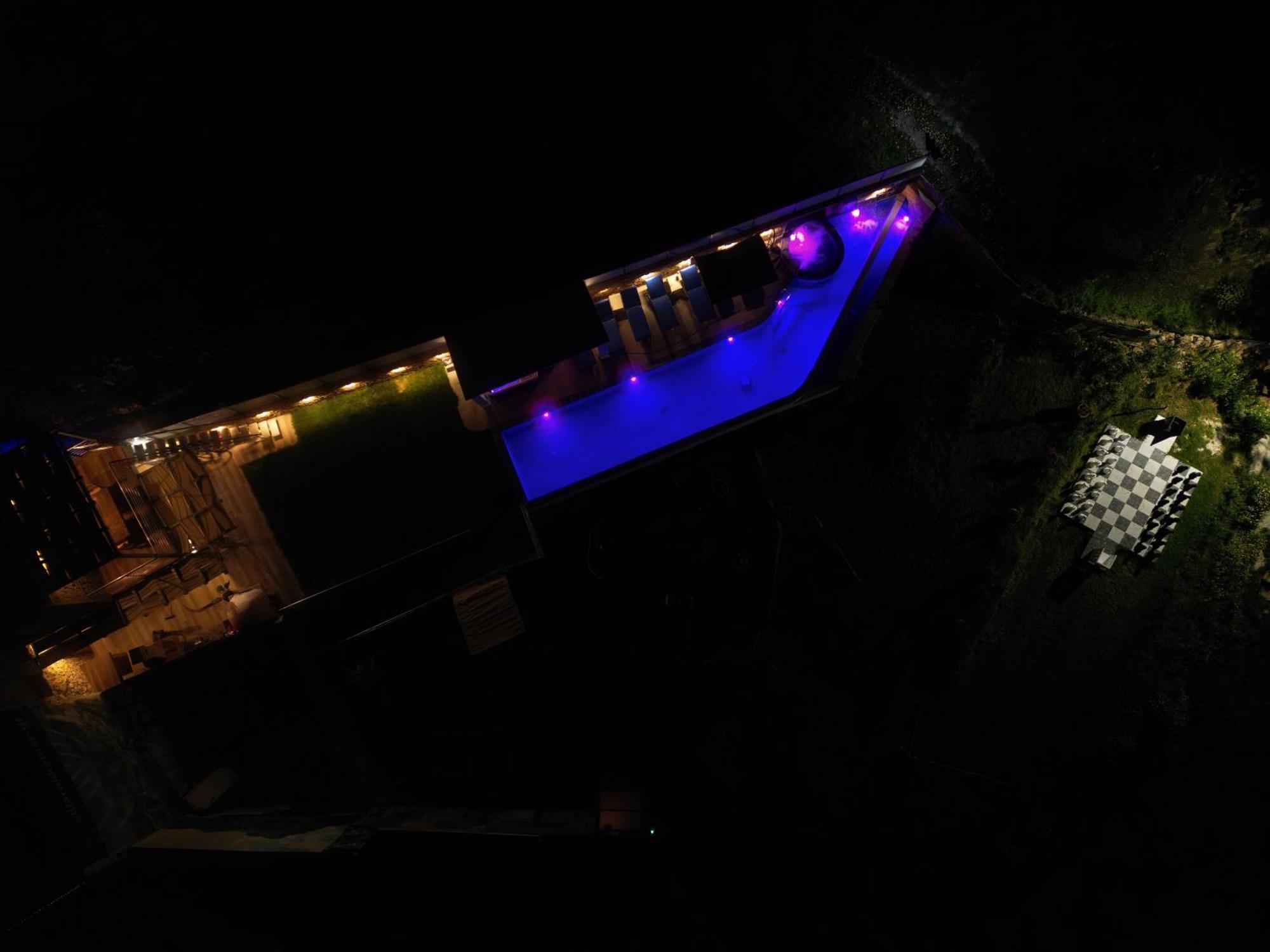 Heated Private Ozone Salt Pool, Jacuzzi, Cinema Inside & Outside, Ping Pong, Billiard, Ps5, Playground, Giant Chess, Giant Monopoly, Table Football, 3X Surround Sound - Villa Rokka Luxe Kíssamos Eksteriør bilde