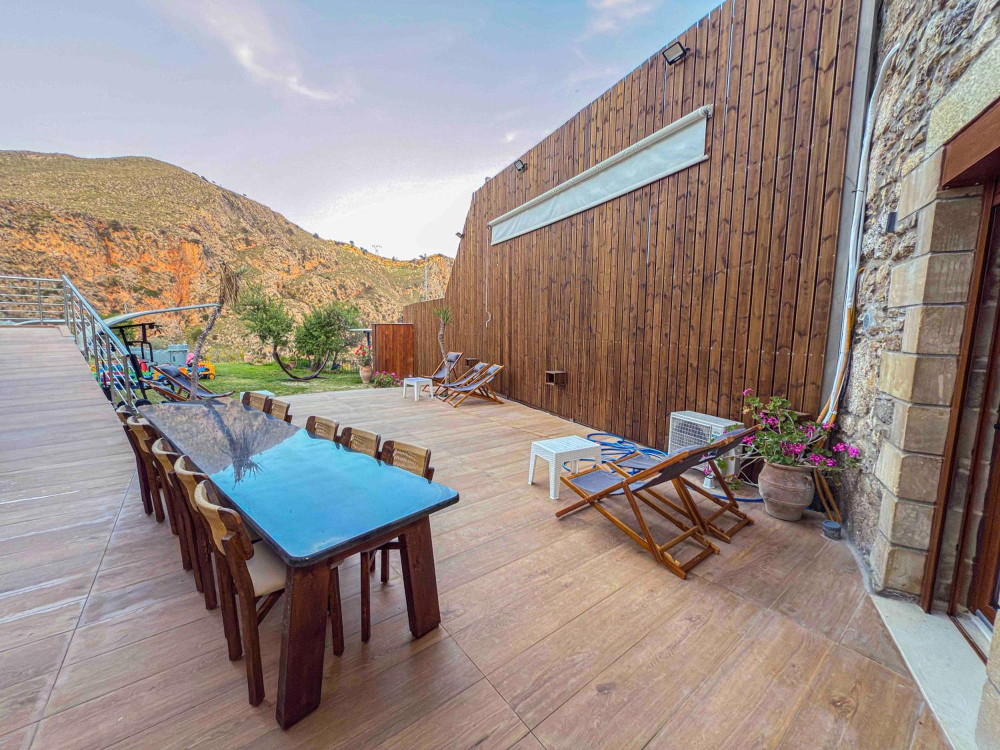 Heated Private Ozone Salt Pool, Jacuzzi, Cinema Inside & Outside, Ping Pong, Billiard, Ps5, Playground, Giant Chess, Giant Monopoly, Table Football, 3X Surround Sound - Villa Rokka Luxe Kíssamos Eksteriør bilde