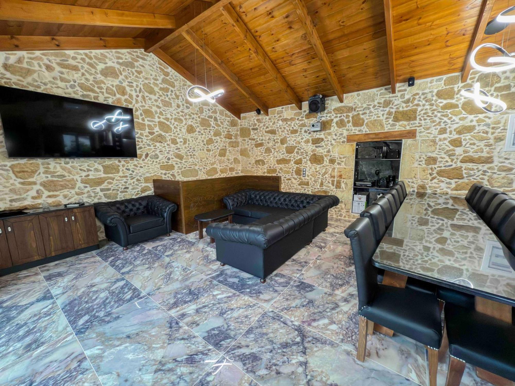Heated Private Ozone Salt Pool, Jacuzzi, Cinema Inside & Outside, Ping Pong, Billiard, Ps5, Playground, Giant Chess, Giant Monopoly, Table Football, 3X Surround Sound - Villa Rokka Luxe Kíssamos Eksteriør bilde