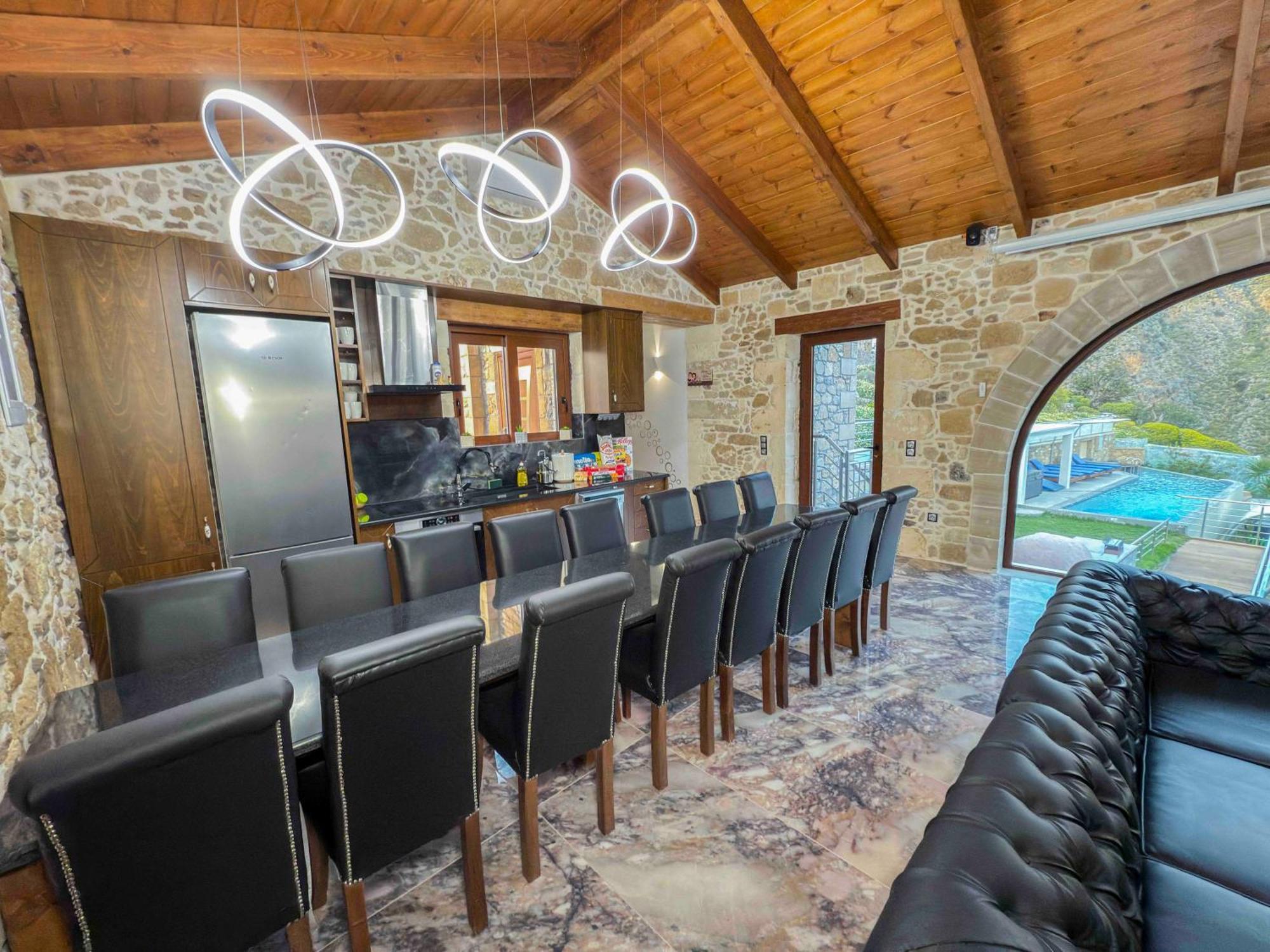 Heated Private Ozone Salt Pool, Jacuzzi, Cinema Inside & Outside, Ping Pong, Billiard, Ps5, Playground, Giant Chess, Giant Monopoly, Table Football, 3X Surround Sound - Villa Rokka Luxe Kíssamos Eksteriør bilde