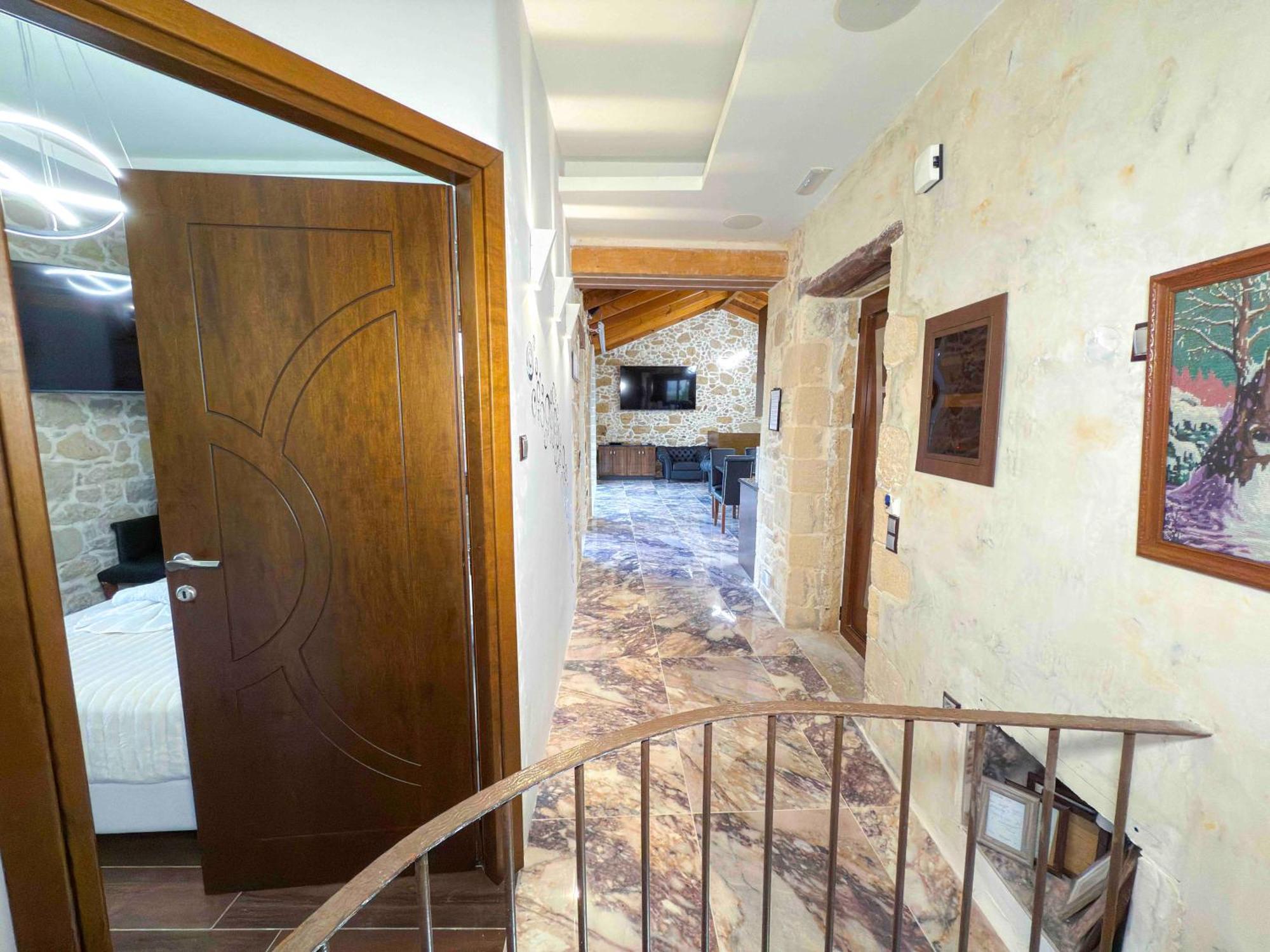 Heated Private Ozone Salt Pool, Jacuzzi, Cinema Inside & Outside, Ping Pong, Billiard, Ps5, Playground, Giant Chess, Giant Monopoly, Table Football, 3X Surround Sound - Villa Rokka Luxe Kíssamos Eksteriør bilde